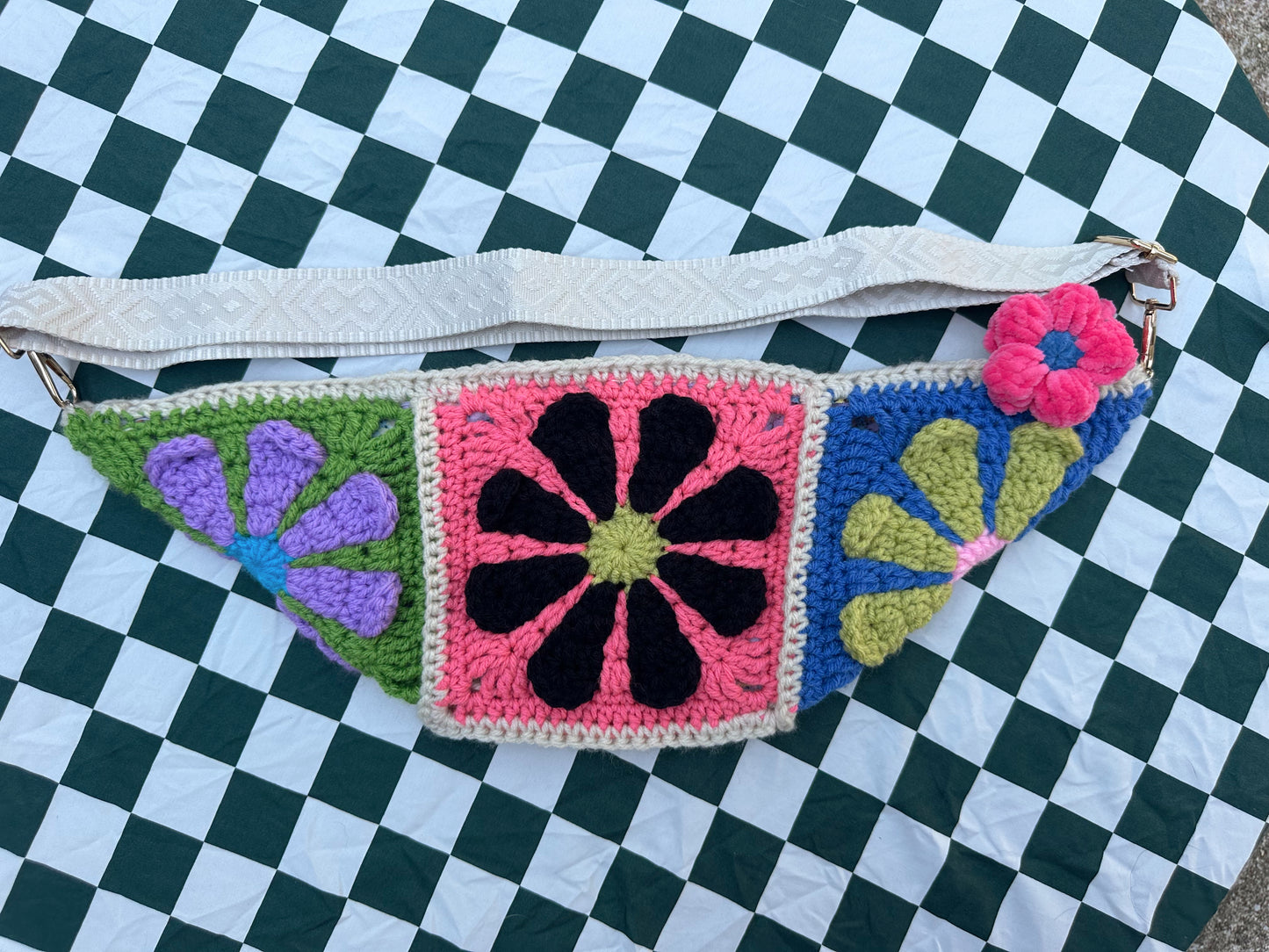 Garden Riot Sling-Crochet crossbody